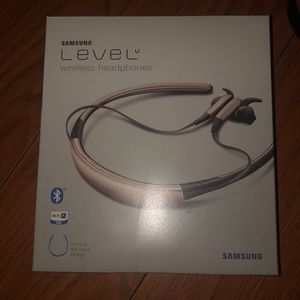 Samsung Level U wireless headphones